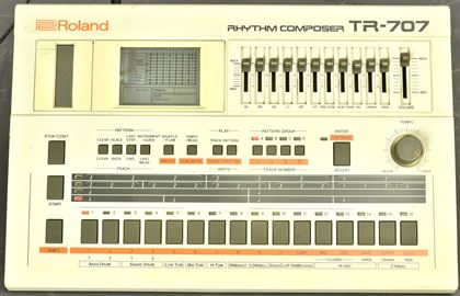 Roland-TR707"